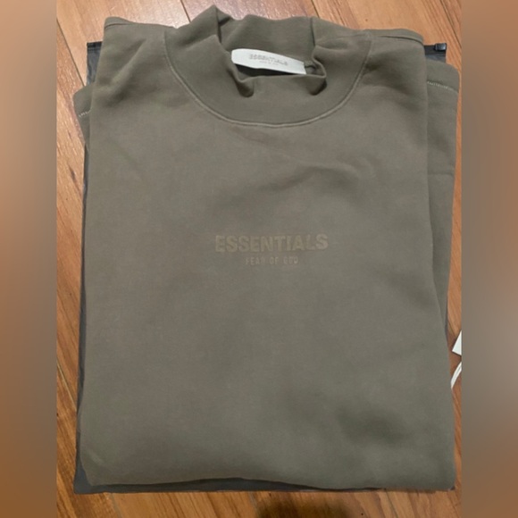 FOG Essentials Crewneck Sweater - Picture 1 of 6